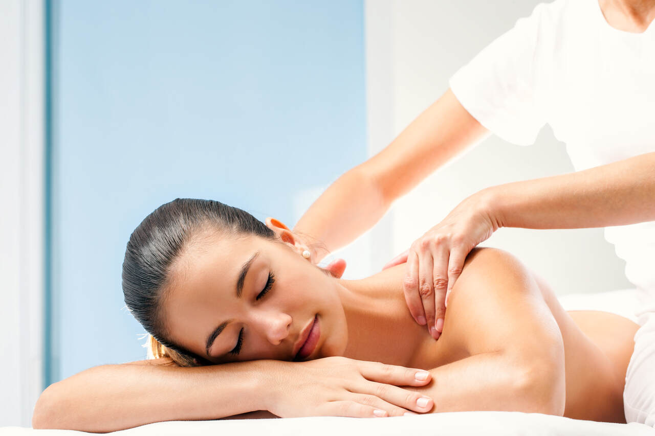 Sciatica Massage St Albert - 4 Ways Massage Therapists Help